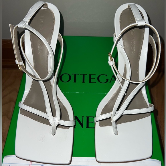 Bottega Veneta white square-toe Stretch Sandal in size 37.5 - Picture 2 of 10